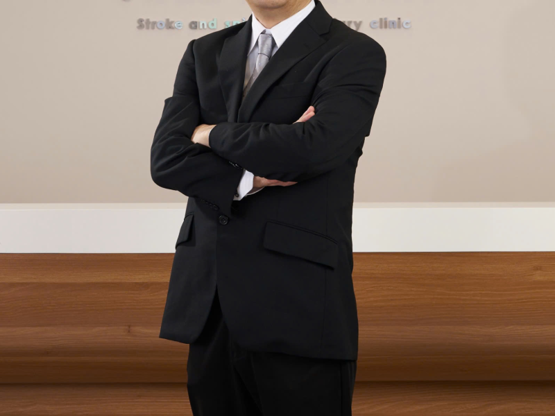 Tiến sĩ Kunihiko Okada